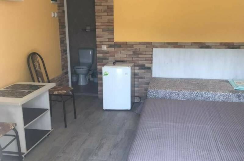 3-х местный с крыльцом на 1 этаже