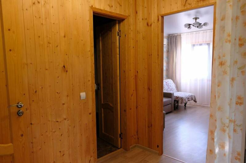 5-ти местный 2-х комнатный коттедж с кухней