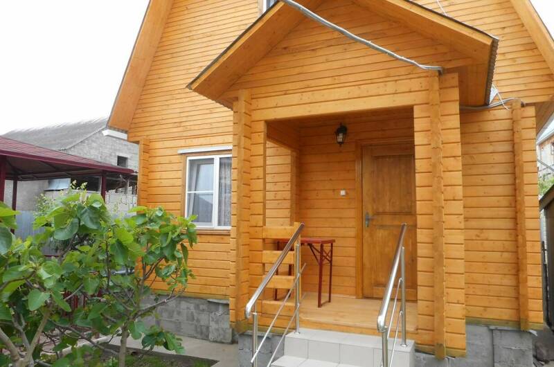 Отдельный двухэтажный домик