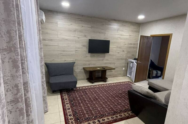 Двухкомнатный номер с удобствами N2