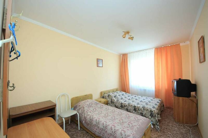 Номер двухкомнатный 3 этаж (6 местный)