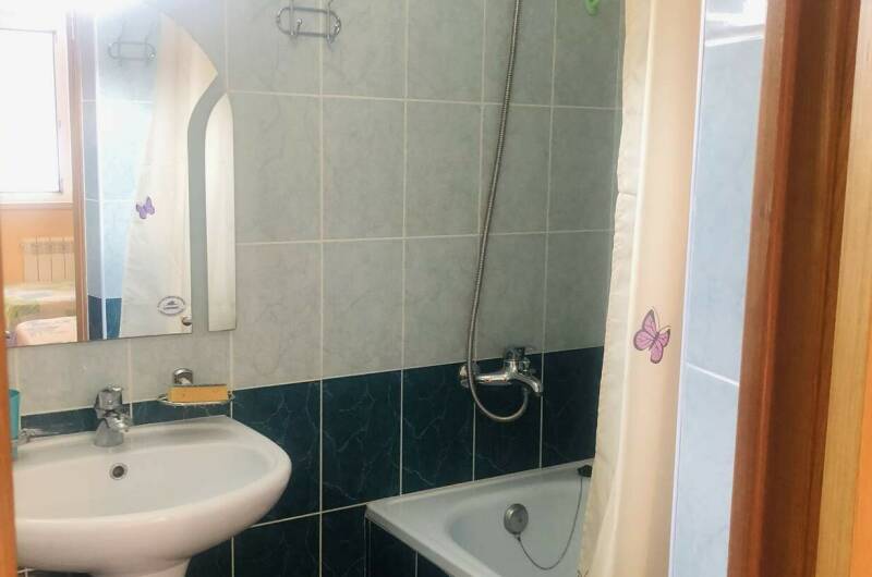 «Стандарт» 3-местный с Балконом (2 этаж)