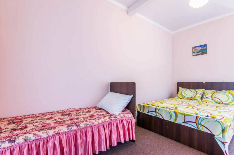 Трехместный номер «Стандарт» с видом на море