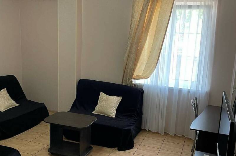 Улучшенный 35 м² с двумя диванчиками