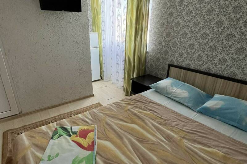 Двухместный номер Люкс № 6 на 2 этаже с балконом