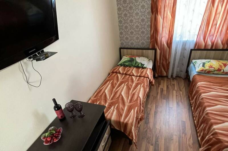 Пятиместный двухкомнатный Люкс № 3 на 2 этаже