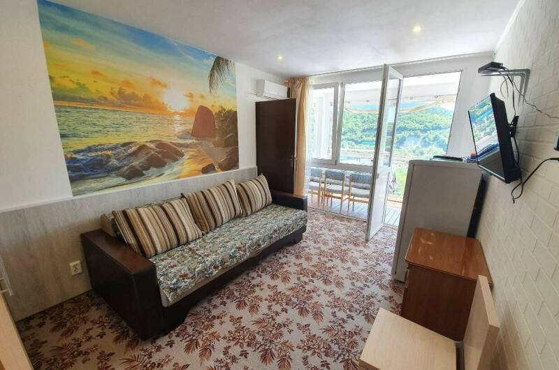 № 11 Двухкомнатный номер с видом на море