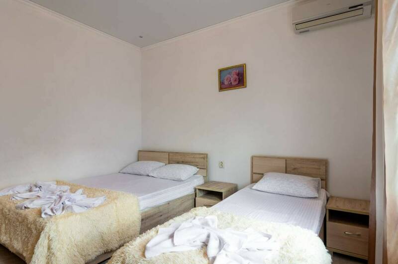 5-и местный двухкомнатный с балконом