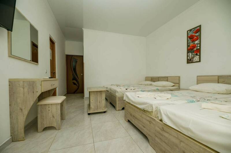 6-ти местный двухкомнатный с двумя балконами