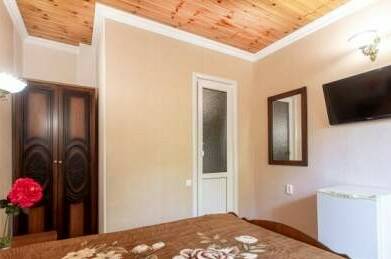 Двухместный с удобствами 2 этаж вид на садик