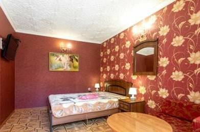 «Комфорт» на 2−3 чел с удобствами (зеленая зона)