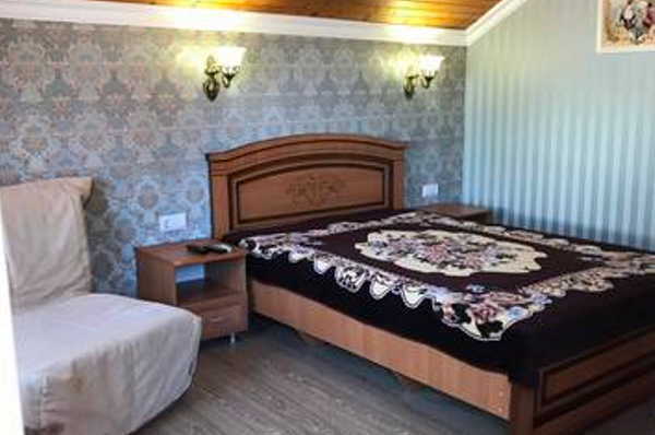 «Стандарт» на 2−3 чел с удобствами (зеленая зона)