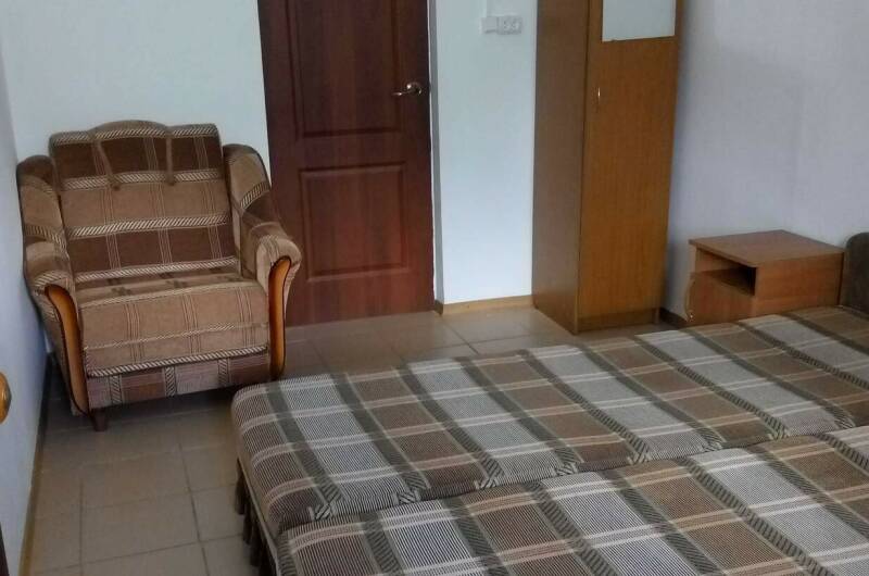 Двухместный номер (3 этаж; северная сторона)