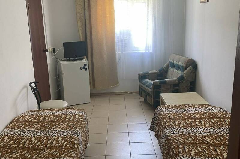 Двухместный номер (3 этаж; северная сторона)