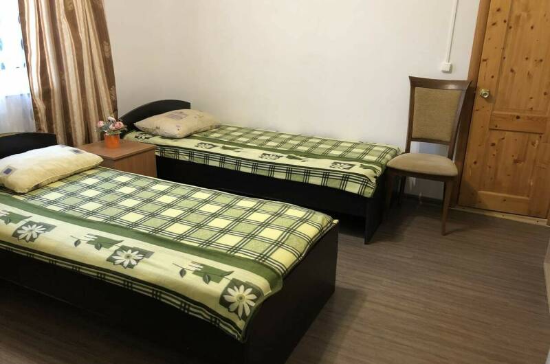 Трёхместный номер ( N 2-1; 2этаж)