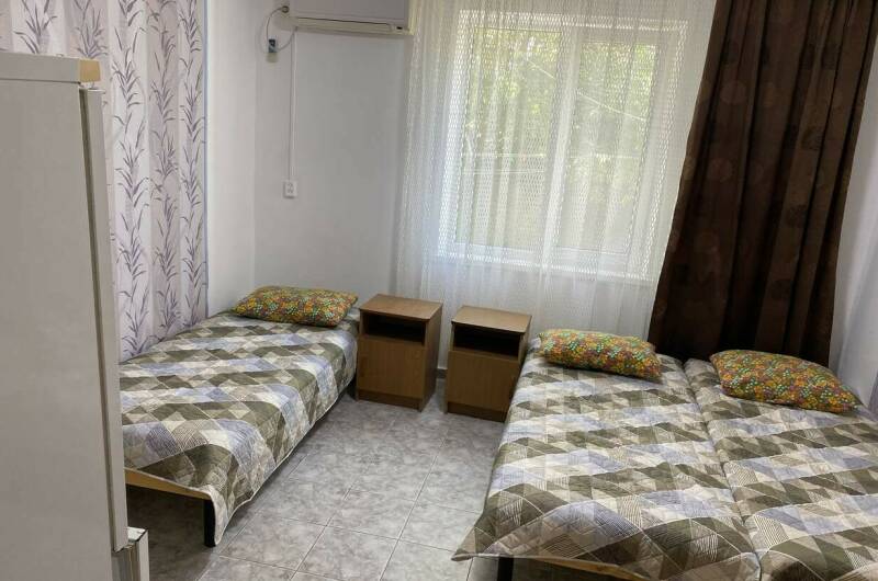 Трёхместный номер (N12; 1этаж)