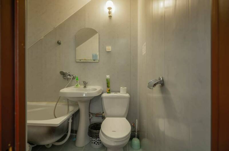 Трехместный номер мансарда