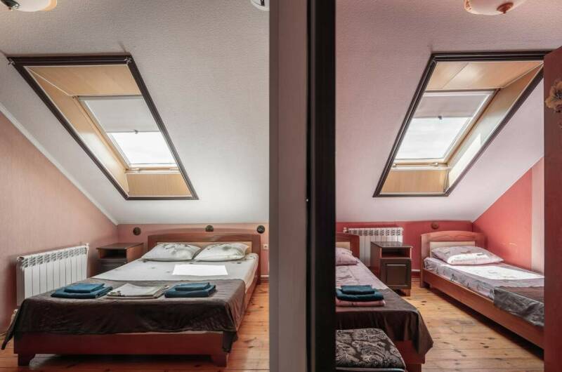 Двухкомнатный четырехместный номер мансарда