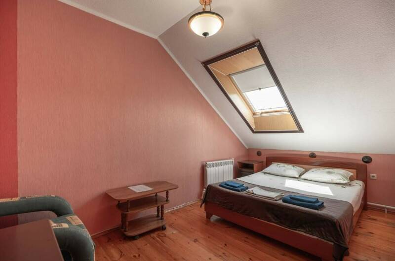 Двухкомнатный четырехместный номер мансарда