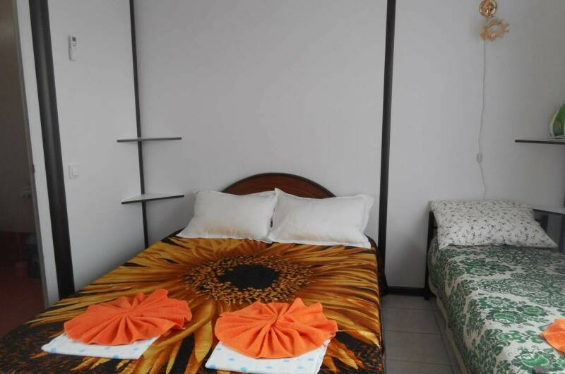 4-х мест домик студия № 2 с террасой