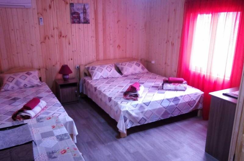 Комфортабельный номер № 7 (правая комната)