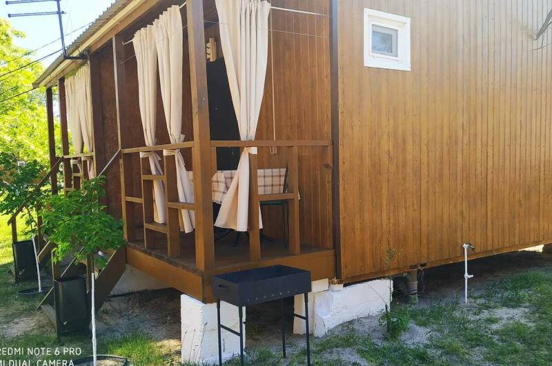 Комфортабельный домик № 8 (правая комната)