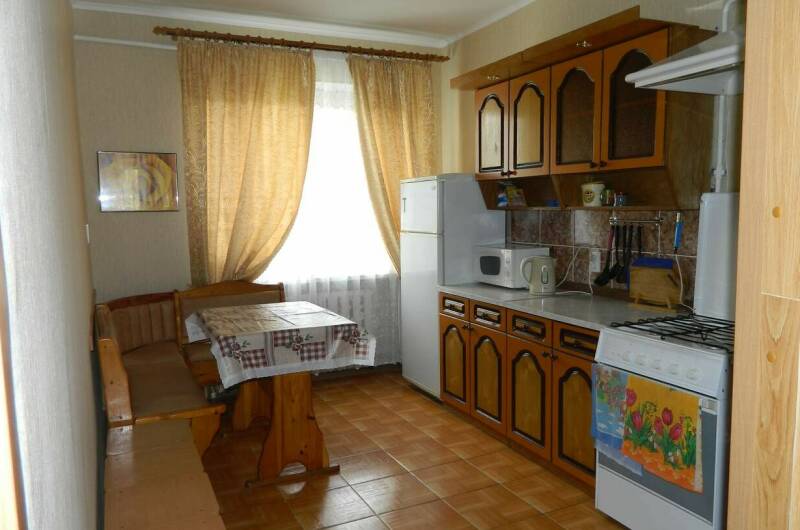 Двухком.3-х мест. номер с удоб-ми, бал-ном, кухней