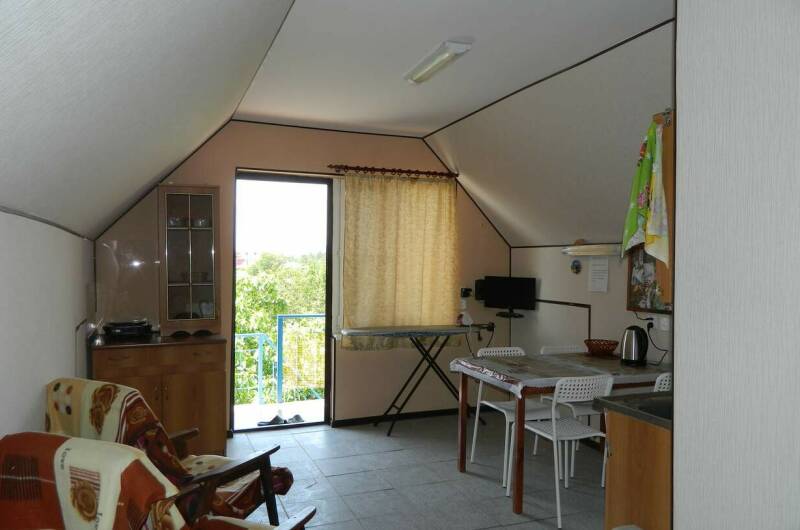 Двухкомнатный номер с удобств своя кухня и балкон