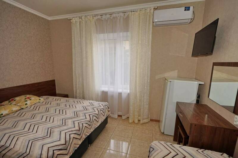 Трехместный номер в доме 1 этаж основные удобства