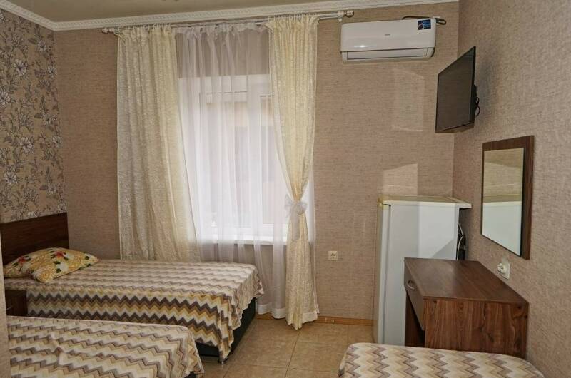 Трехместный номер в доме 1 этаж основные удобства