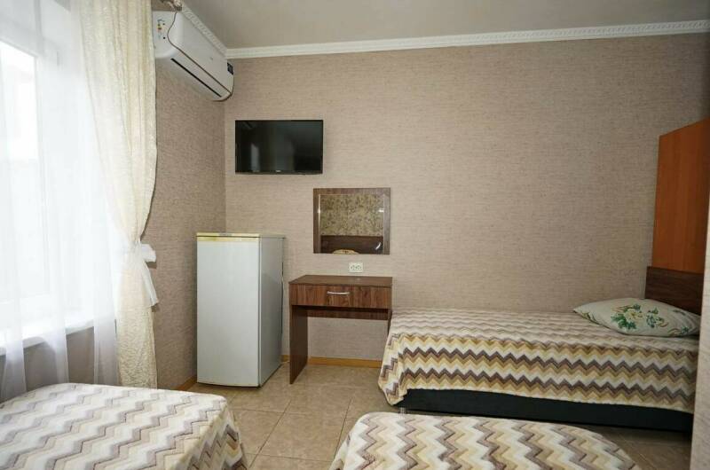 Трехместный номер в доме 1 этаж основные удобства