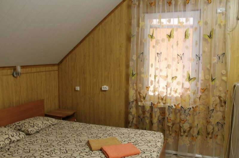 Номер класса «Стандарт» 4 человека (коричневый)