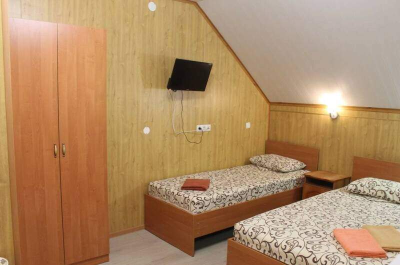 Номер класса «Стандарт» 4 человека (коричневый)