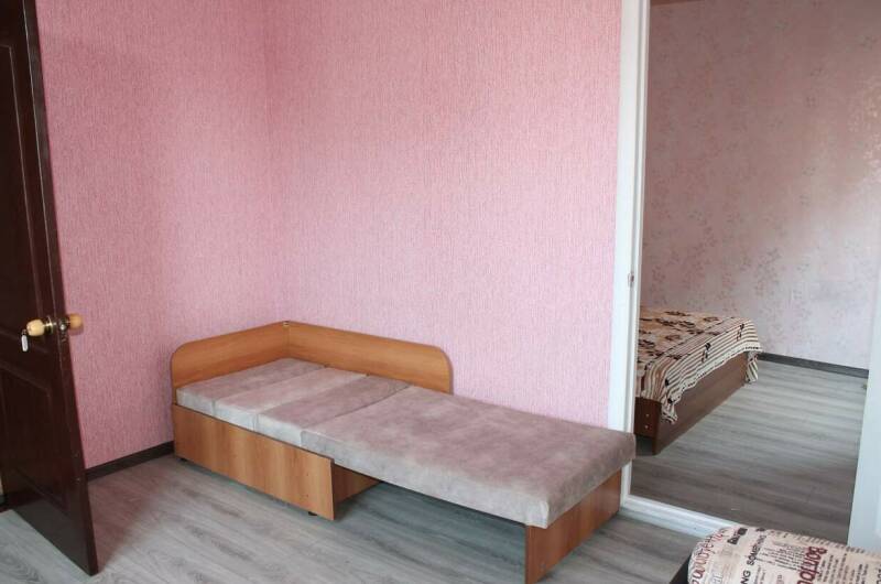 Двухкомнатный номер на 5 человек