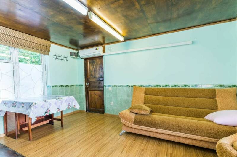 Двухкомнатный отдельный домик с удобствами