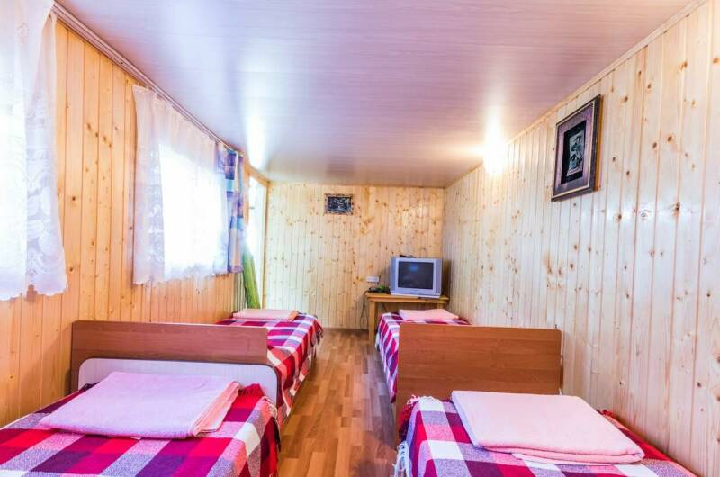 Двухкомнатный отдельный домик с удобствами