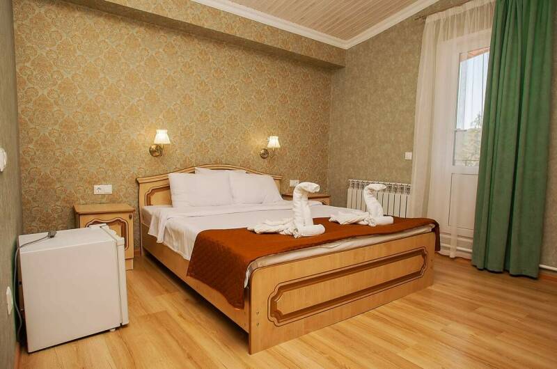 2-х местный «Люкс» с доп. местом и с балконом