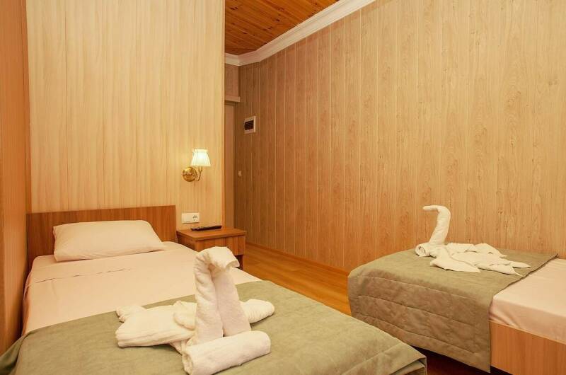 2-х местный «Люкс» с доп. местом и с балконом