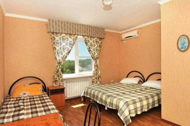 Трехместный