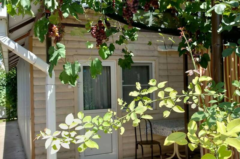 Отдельные домики с кухней от 2-х мест