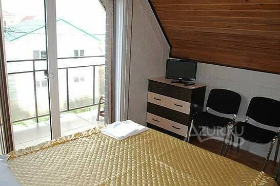 Комфортный 4-х местный двухкомн. номер на 3-м эт