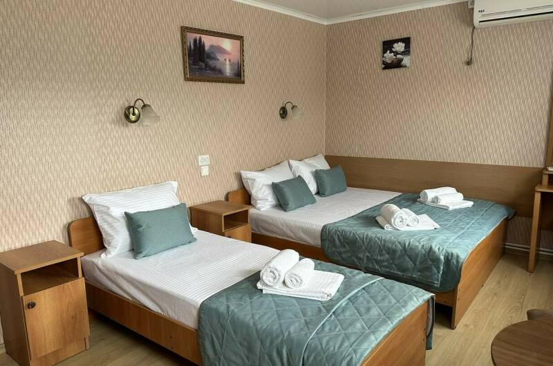 11. Трехместный «Стандарт» с балконом