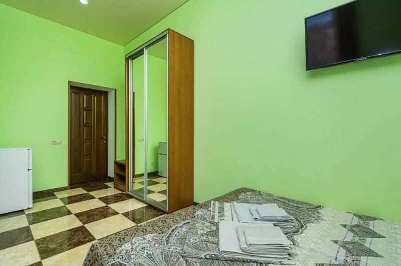 Двухместный «Люкс» с балконом и доп. местами