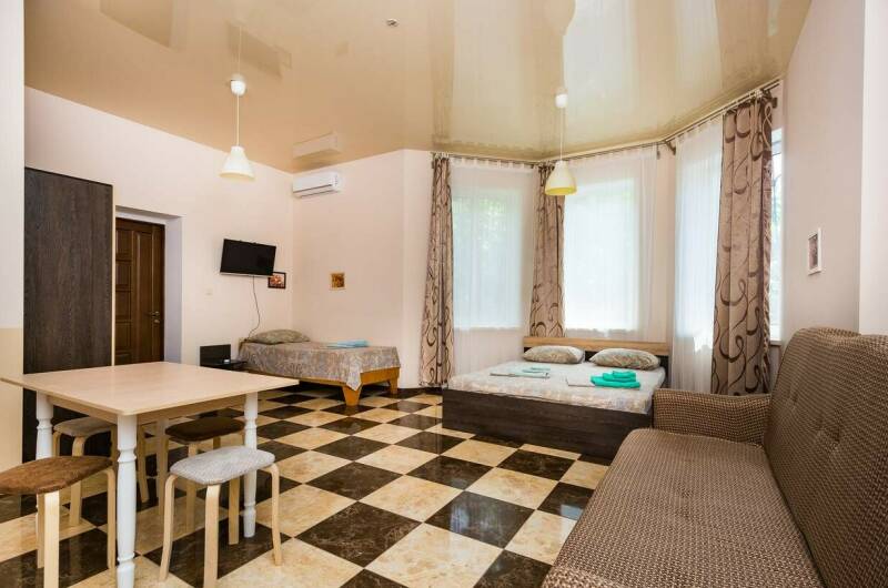 Двухместный «Комфорт» с доп. местами (1-й этаж)