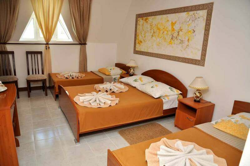 Мансарда 3-х местный