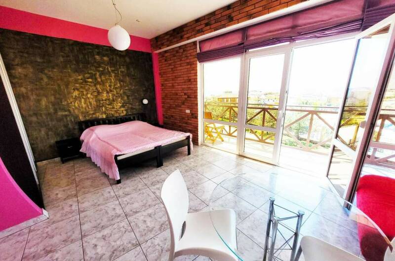 Коттедж «Малиновый»