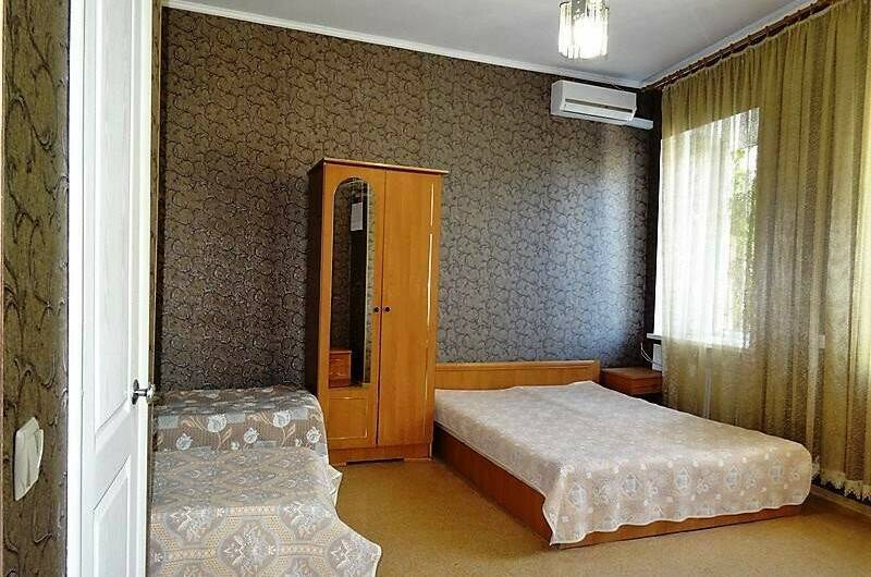 Домик с общей кухней