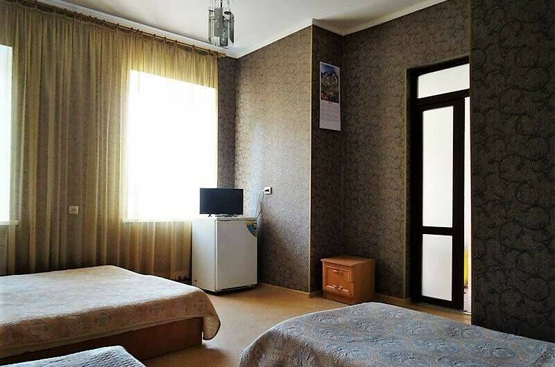 Домик с общей кухней