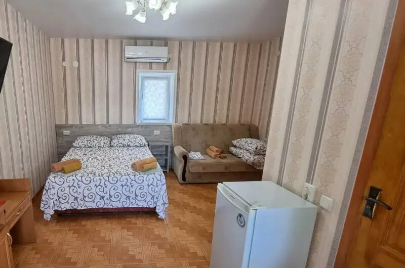 Номер «Стандарт» с удобствами на 3 человека