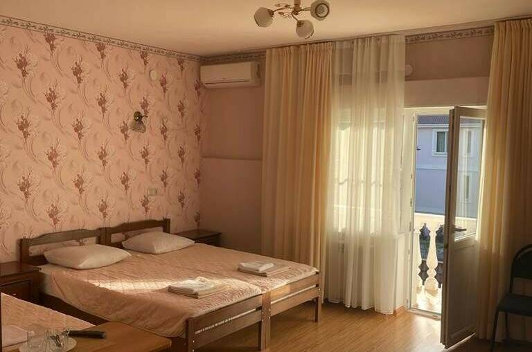 Четырехместный номер c удобствами